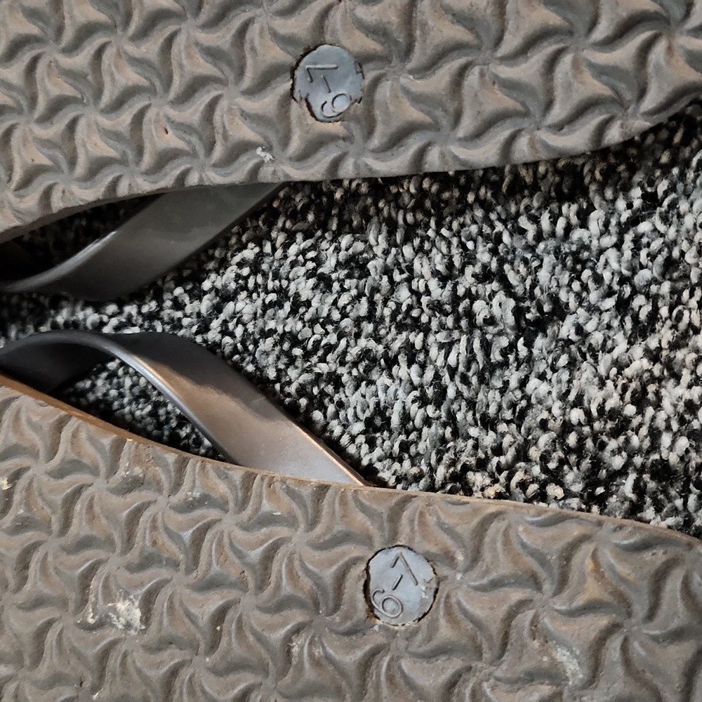 Flops - Picture 2 of 2